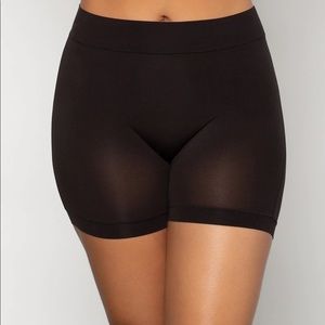 NWT - 4X/5X Curvy Couture Semi-Sheer Stretch Slip Short in Black